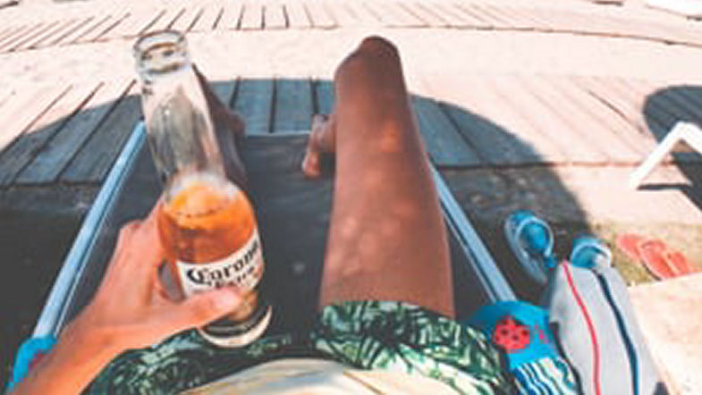 CORONA NA PRAIA